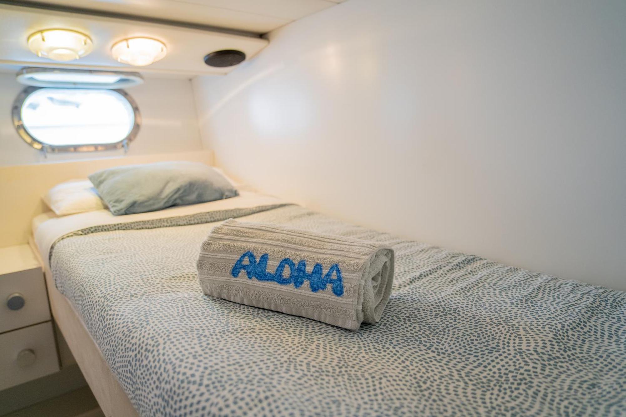 מלון סנט אדריה דה בסוס Boat Aloha מראה חיצוני תמונה