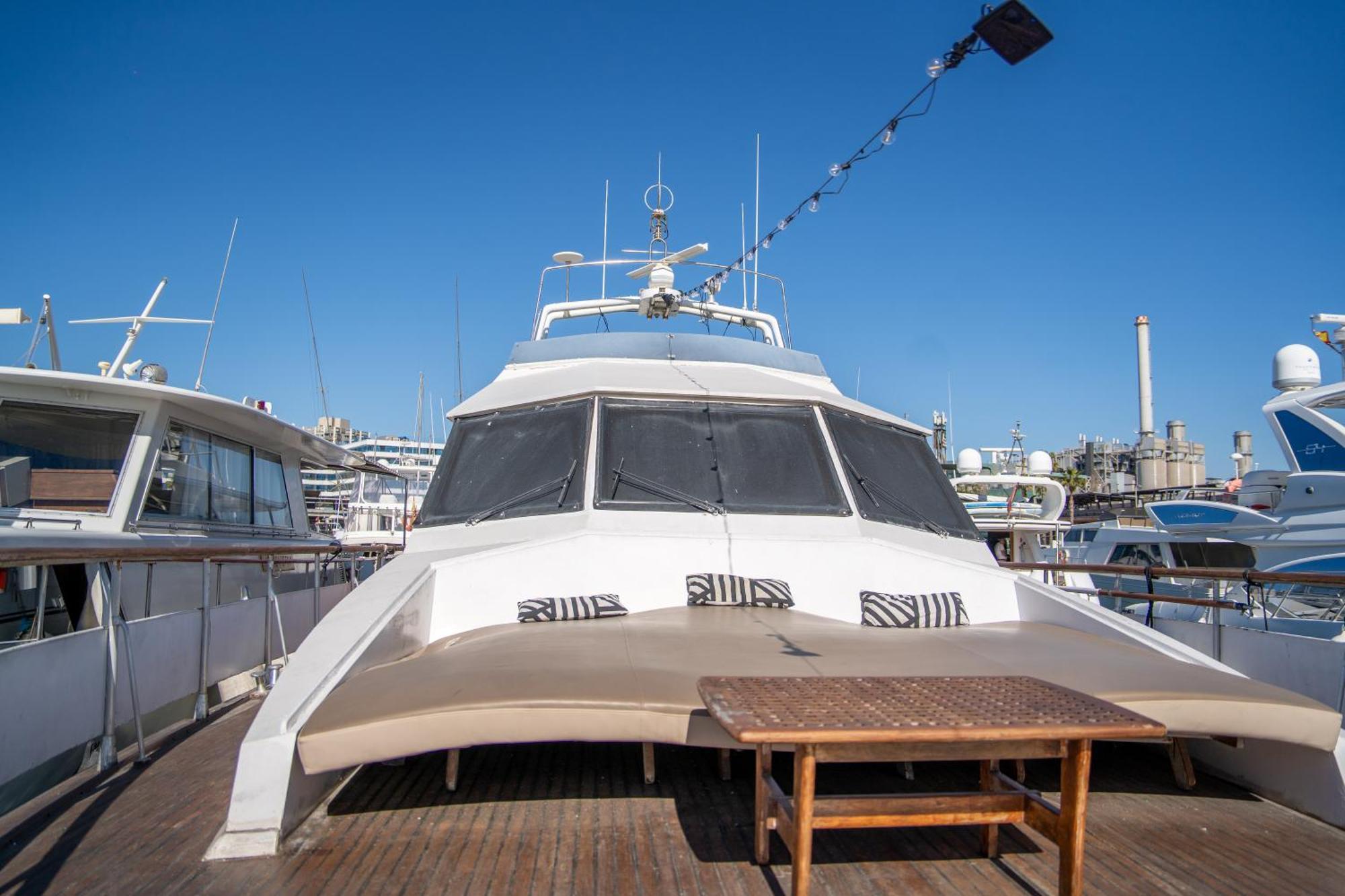 מלון סנט אדריה דה בסוס Boat Aloha מראה חיצוני תמונה